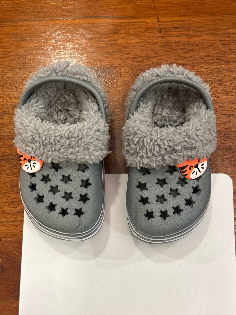 NWOT Koala Grey Fuzzy-Lined Kids Clogs with Star Cutouts, Baby Size 4